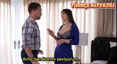 Emlakçı milf evi satmak için bedenini ikram ediyor