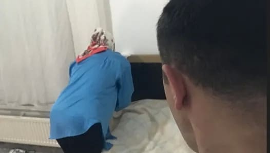 Yengesini sıkıştıran sapık herif! Türk Porno – filmi izle